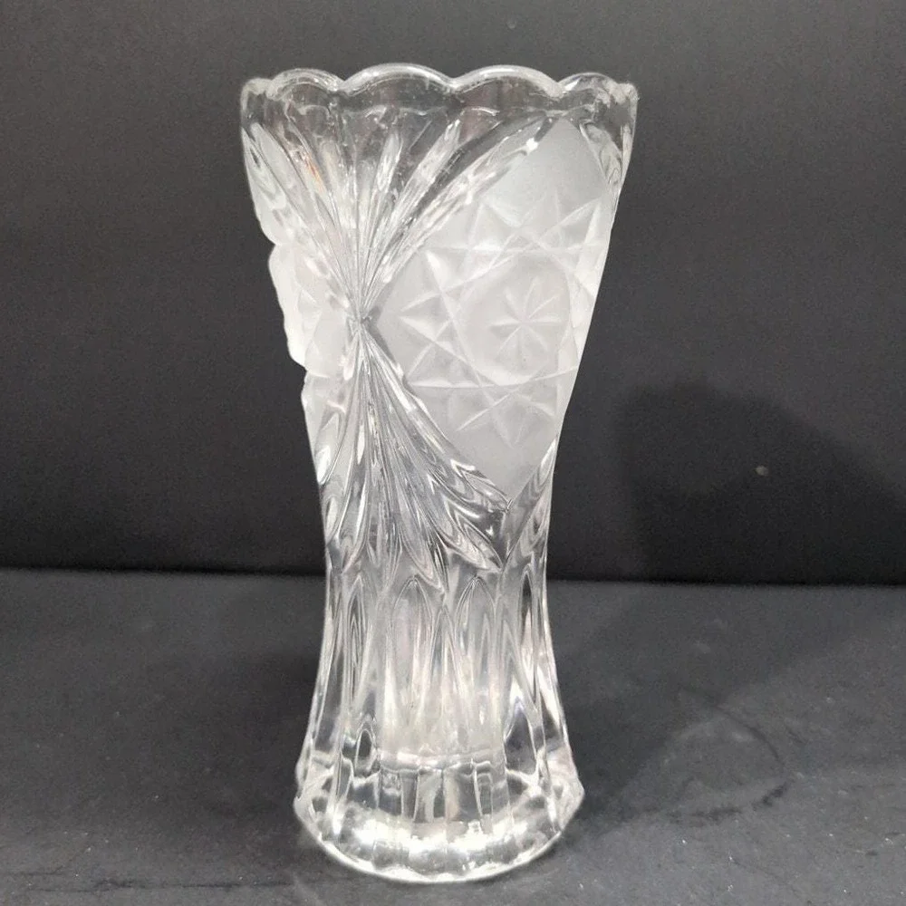 Hobstar Crystal Flare Vase, Star‎ of David Cut Design, Frosted Flower Holder